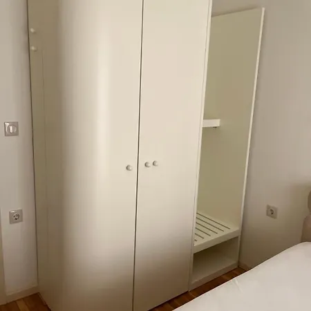 Classy Retro Proxenou Kormila Appartement *